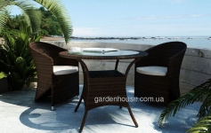 Двухместный столовый комплект Dolce Vita Modern из искусственного ротанга, коричневый
