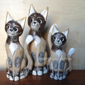 Набор деревянных статуэток кошек 